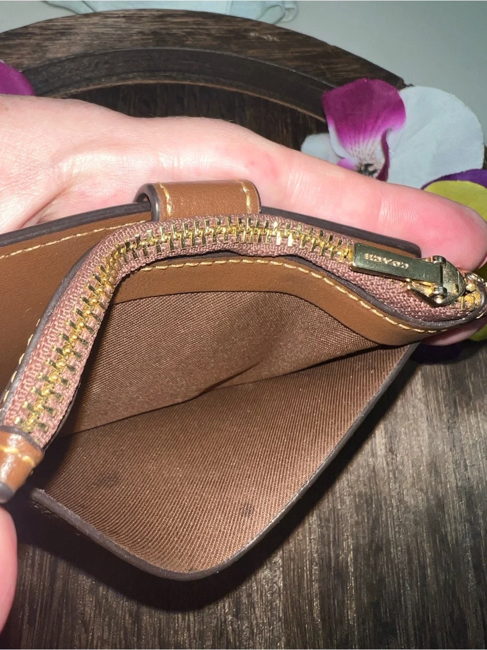 NWOT Coach Attachment Card Case in Rainbow Signature Canvas (Style No. C9942)